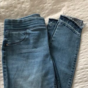 Like new Old Navy Rockstar mid-rise jeggings
